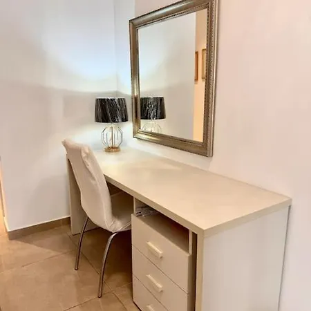 Luxury 3br Apt With Seaview