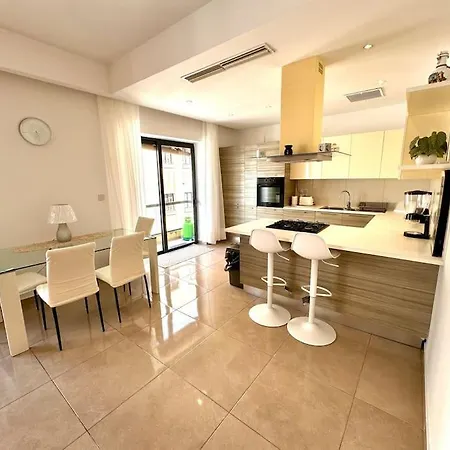 Luxury 3br Apt With Seaview * Sliema