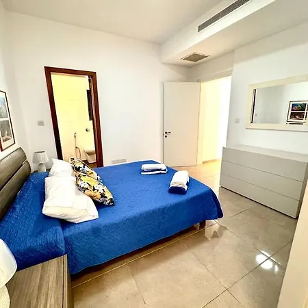 Luxury 3br Apt With Seaview Sliema